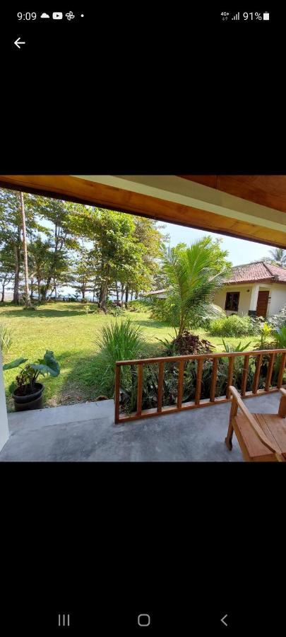 Kambuna Bungalow Krui Bagian luar foto