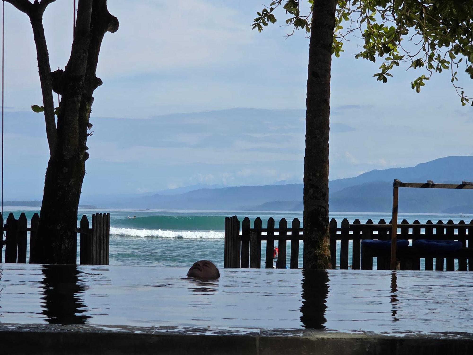 Kambuna Bungalow Krui Bagian luar foto